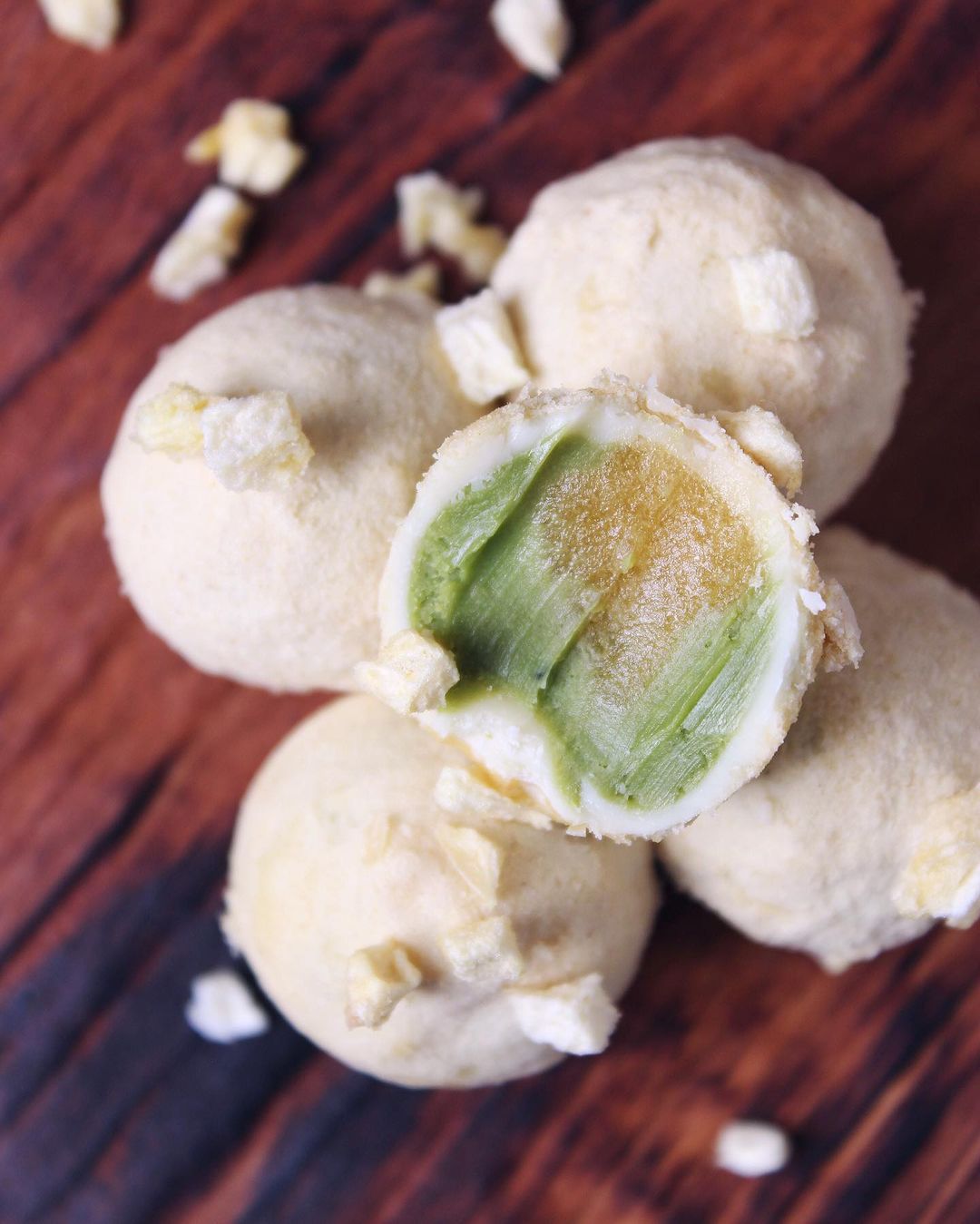 MATCHA TEA CHOCOLATES WITH PINEAPPLE MARMALADE