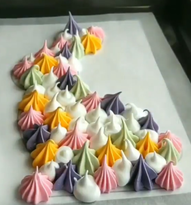 Meringue bunny