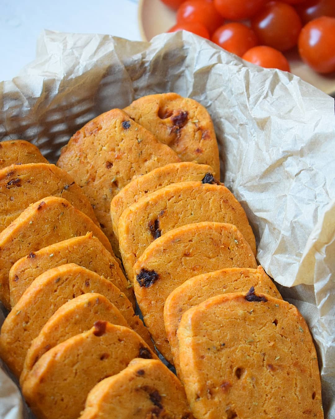 PARMESAN COOKIES WITH SUN-DRIED TOMATOES & ROSEMARY