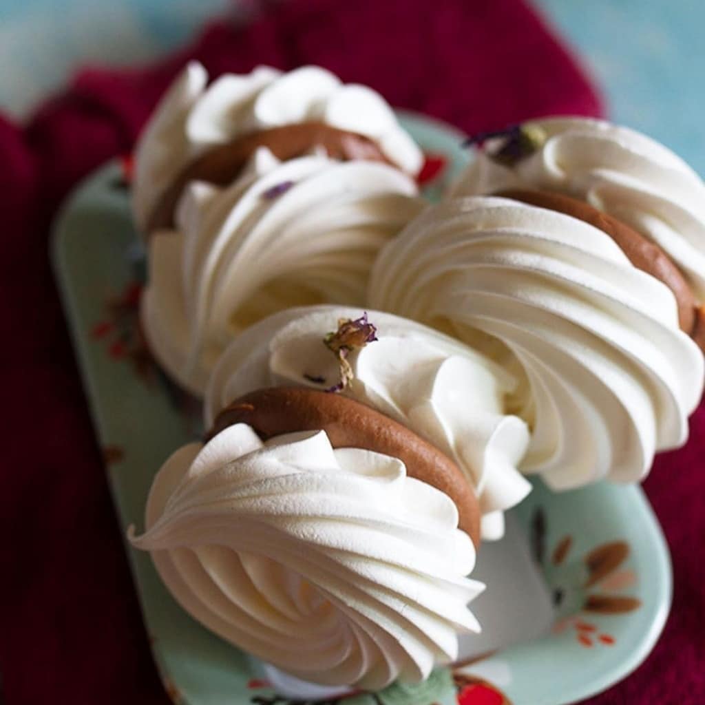 Pavlova with chocolate ganache