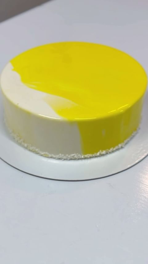 Perfect Mirror Glaze for Cakes and Desserts