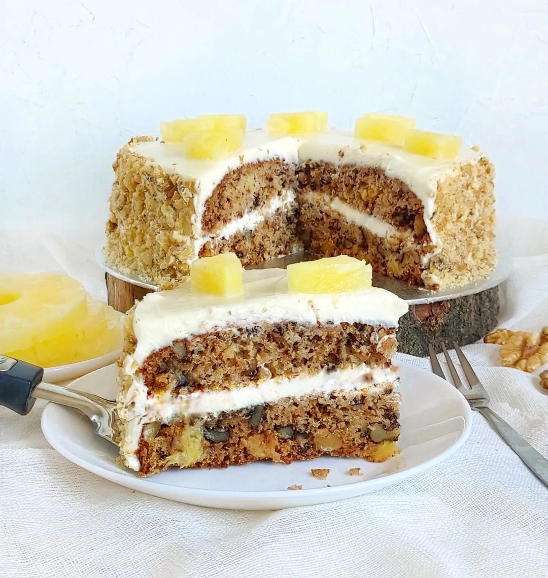 Pineapple & walnut cake