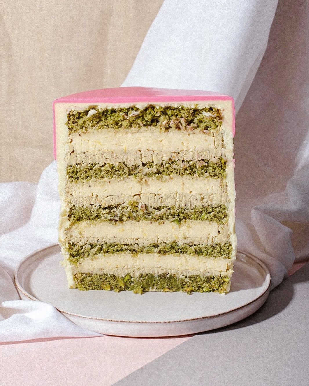 Pistachio & lemon cake