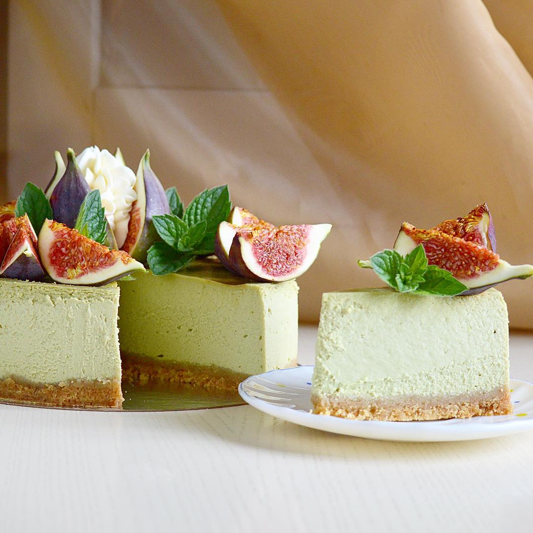 PISTACHIO CHEESECAKE