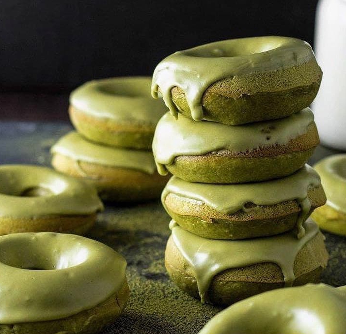 Pistachio donuts