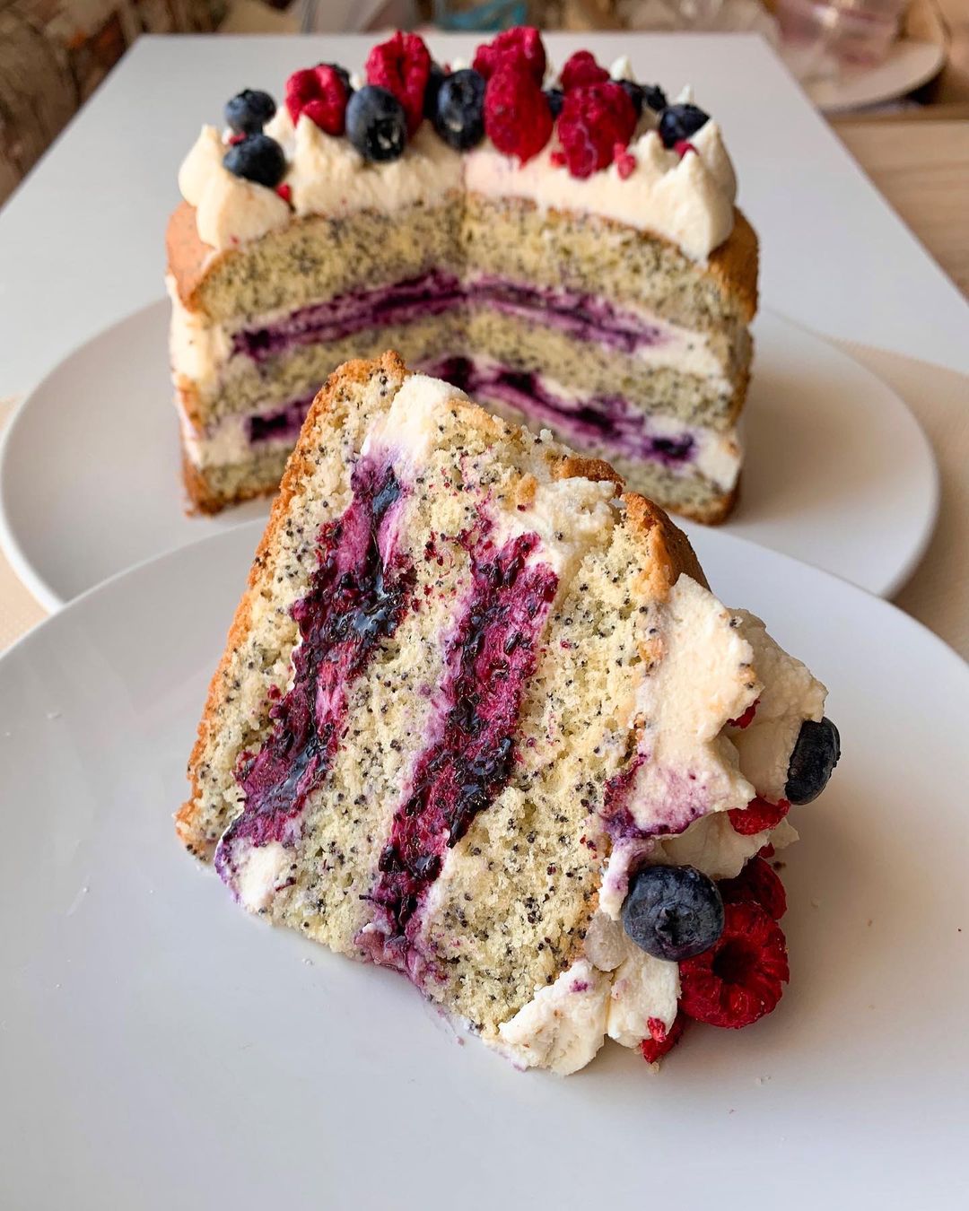 Poppy cake with berry filling