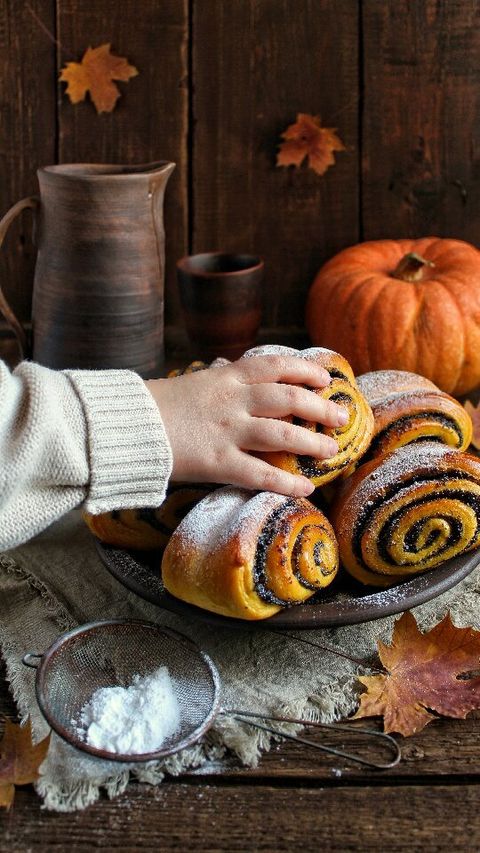 Pumpkin Dough with Poppy Seed Filling