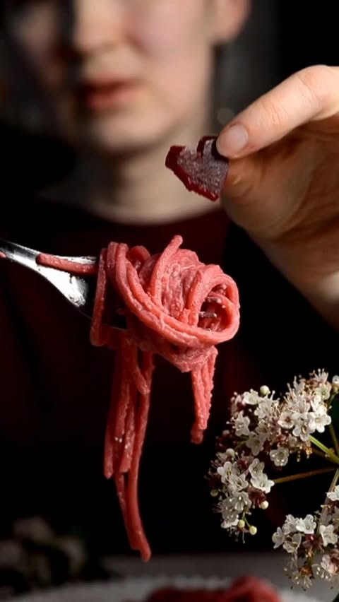 Quick Spaghetti Rosa with Beetroot and Feta