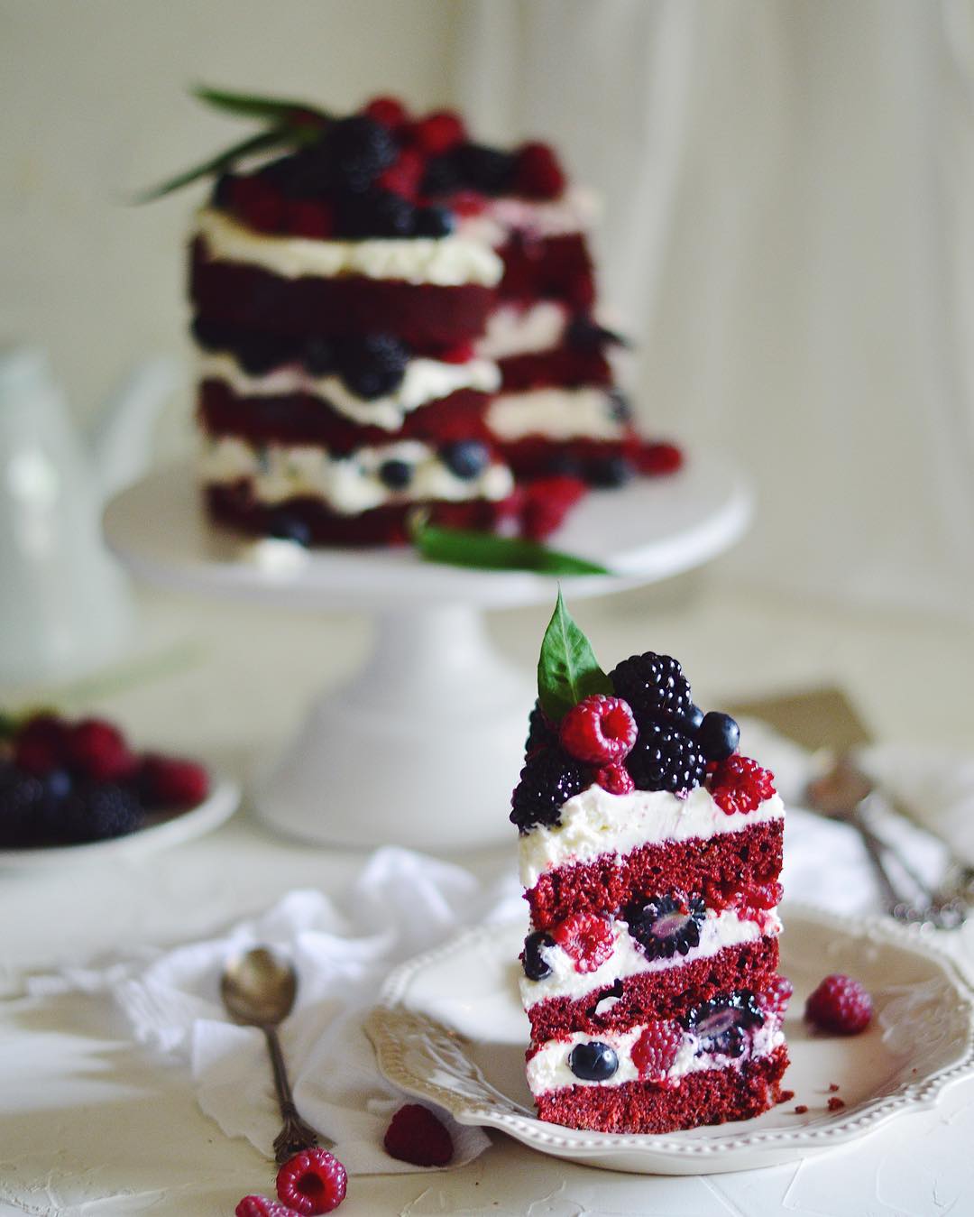 RED VELVET CAKE