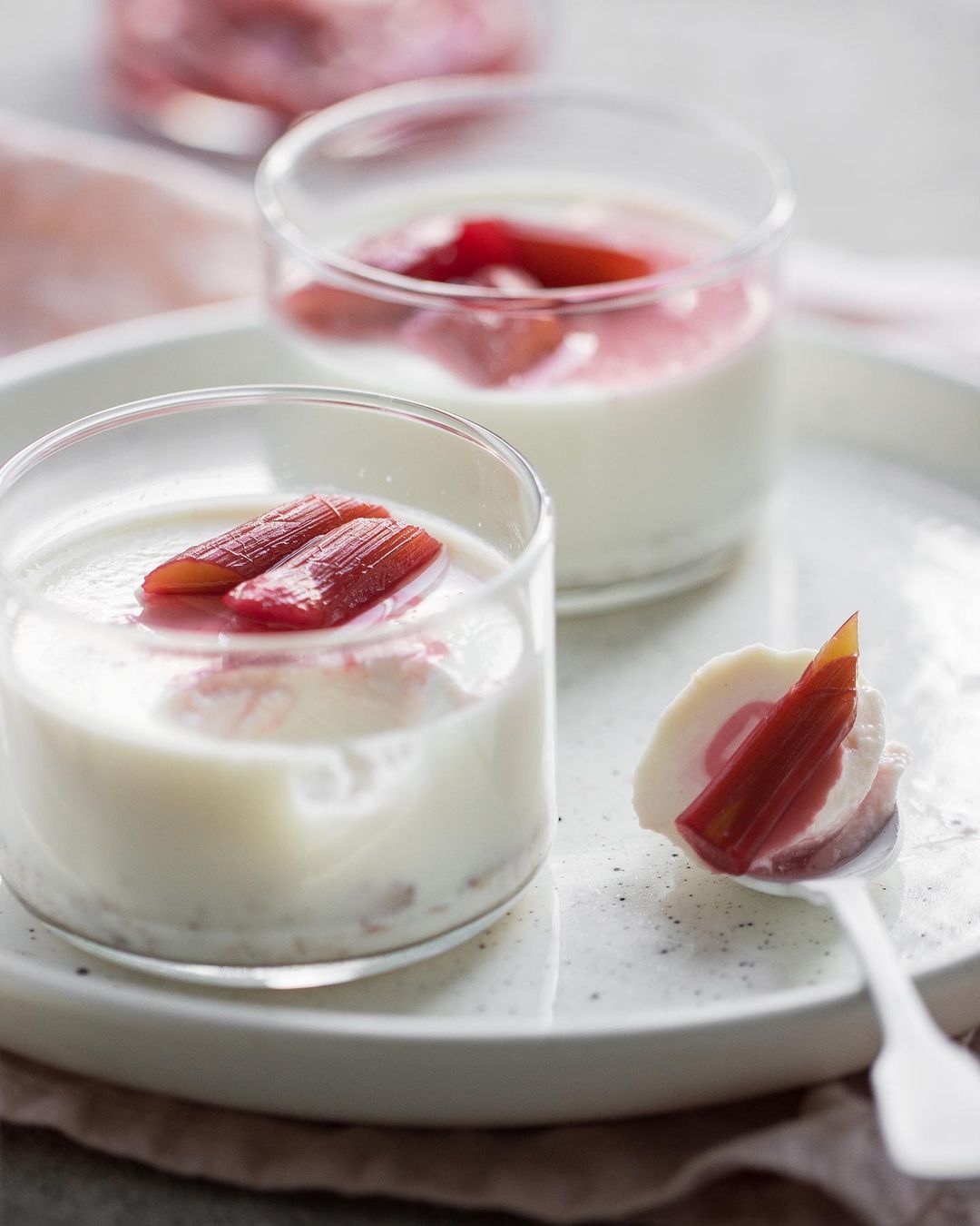 Rhubarb panna cotta