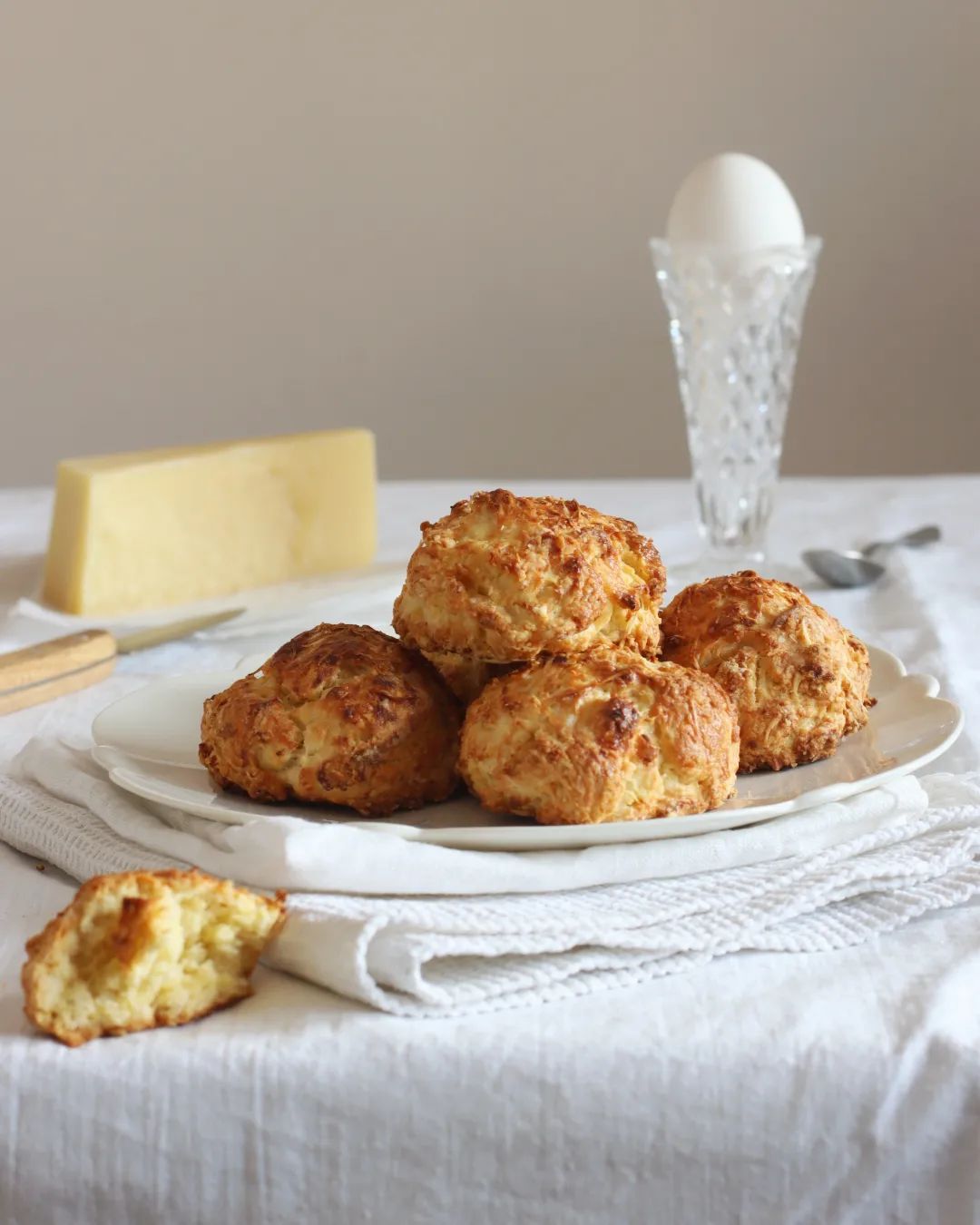 Savory cheese scones