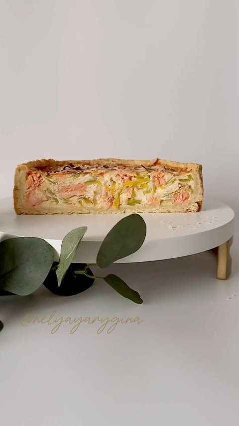 Savory Salmon and Leek Quiche Recipe