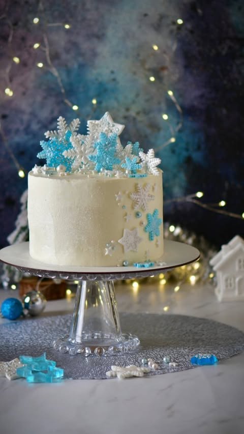 Simple Winter Cake Decoration Tutorial