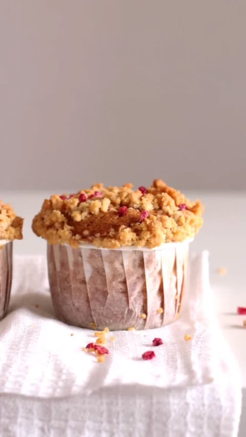 Deliciosos Muffins de Fresas con Crumble: Perfectos para el Desayuno