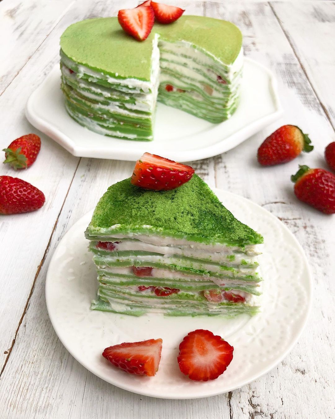 Spring strawberry cake