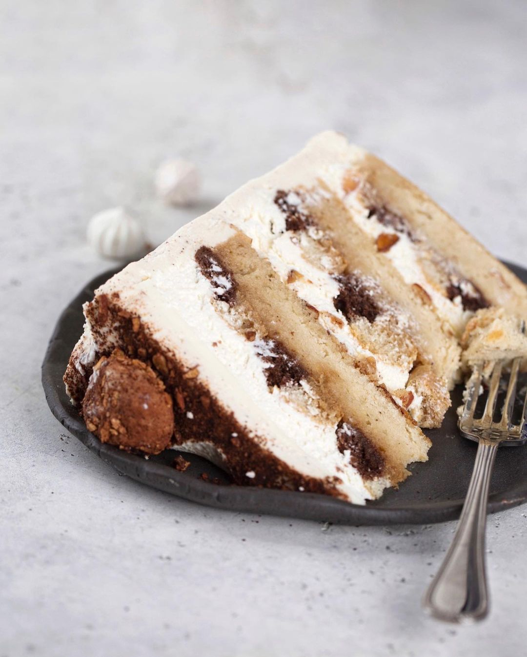 Tiramisu sponge cake