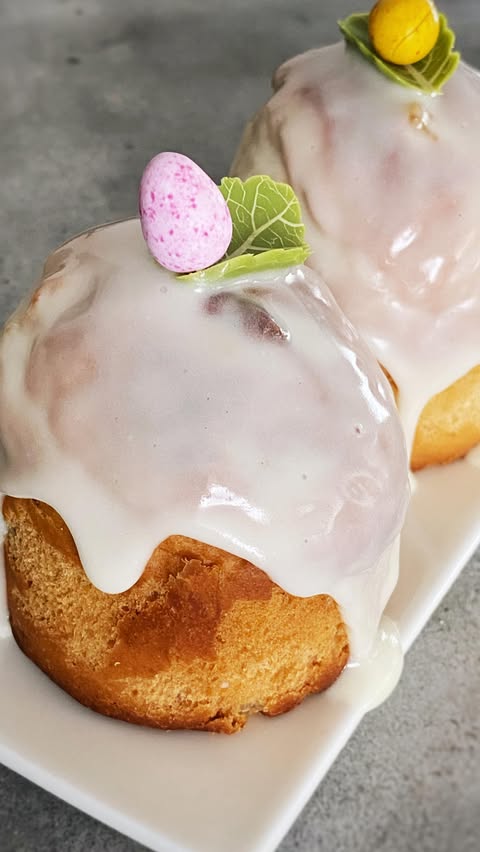 Traditional Easter Bread with Candied Fruits