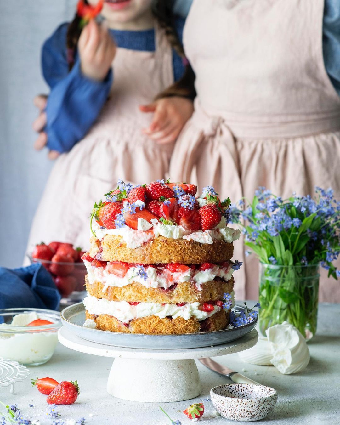 Vanilla strawberry cake