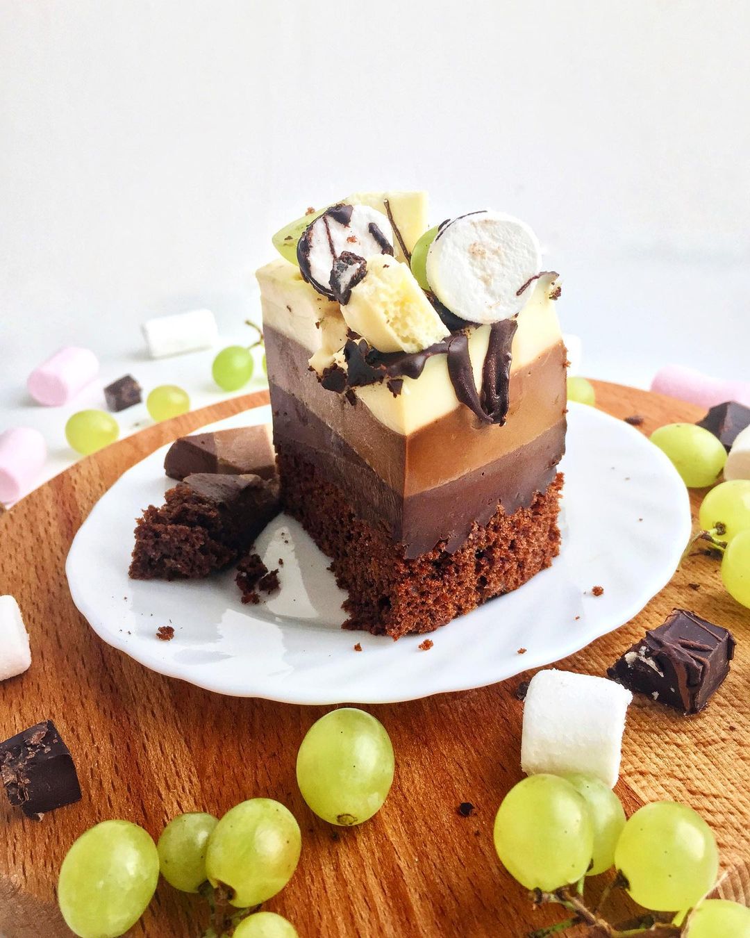 “THREE CHOCOLATES” MOUSSE CAKE